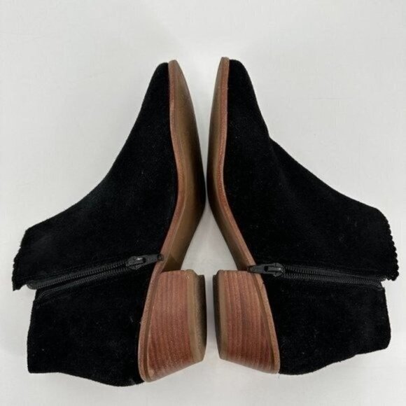 Jack Rogers Black Suede Bailee Scalloped Ankle Zip Stacked Heel 8.5 Boots - Picture 5 of 8